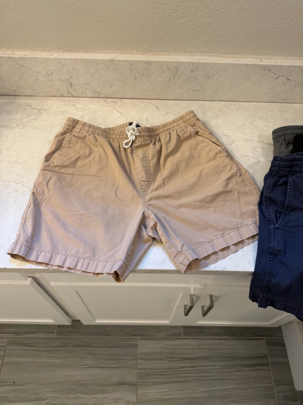 J. Crew Men’s Shorts 4 Pairs Size Medium 6 Inch Inseam - Picture 8 of 9